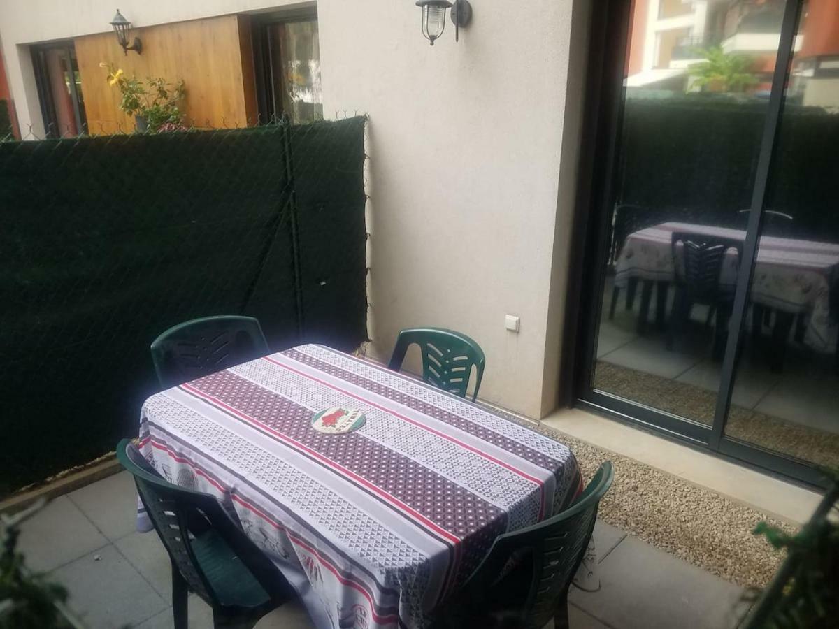 F1 de 36m2 avec terrasse et parking privatif. Leilighet La Roquette-sur-Siagne Eksteriør bilde